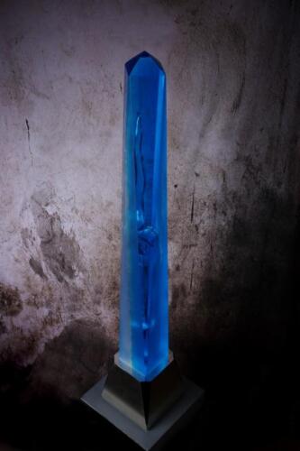 Obelisco blu